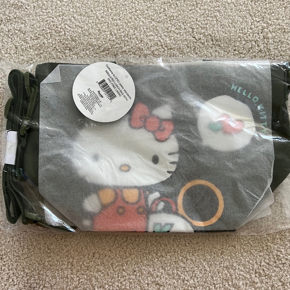 Sanrio insulated lunch bag